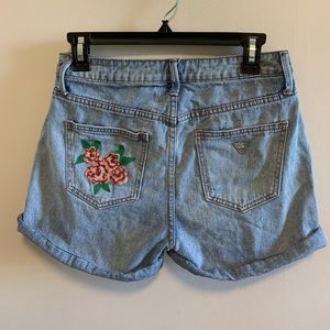 Guess LILIANA EMBROIDERED CUFFED SHORTS